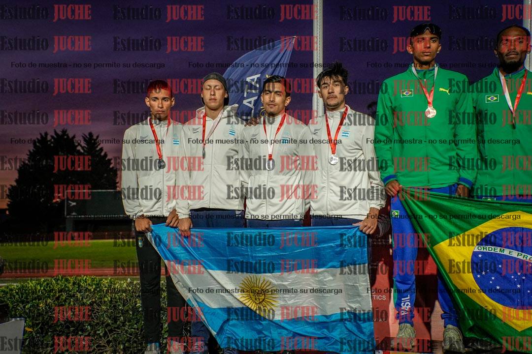 Fotos de algunos extras y podios del día 3