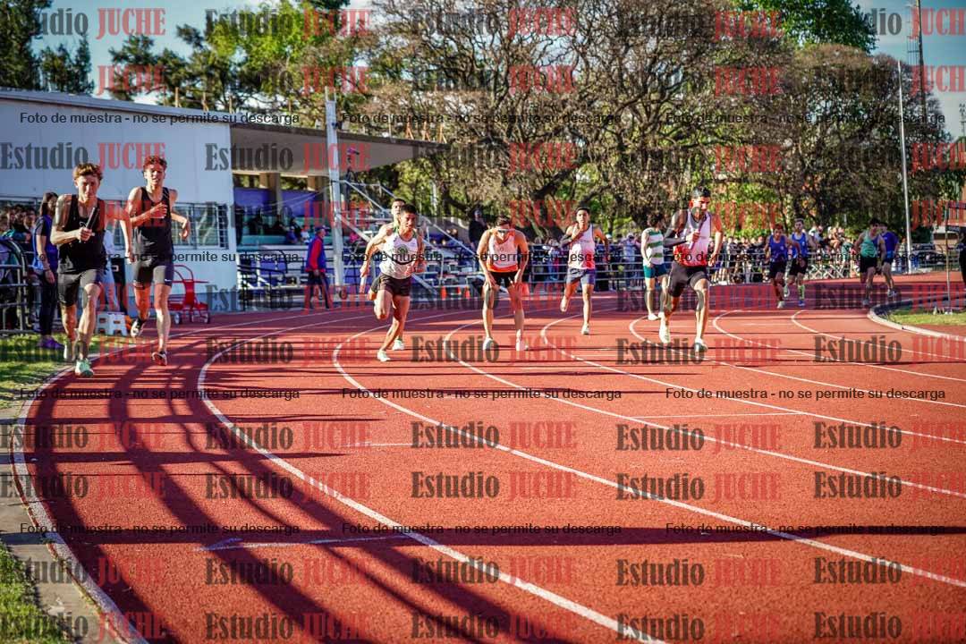 Fotos de las Postas 4x400 m de varones