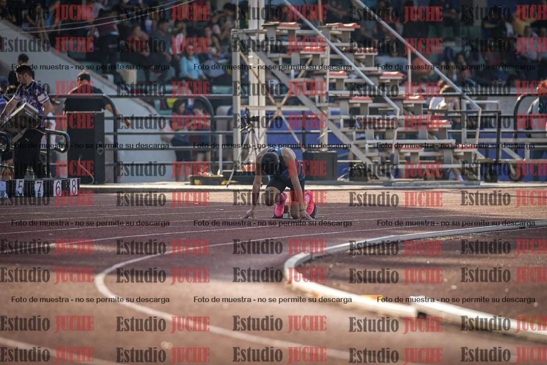 Fotos de los 400 m con vallas de varones