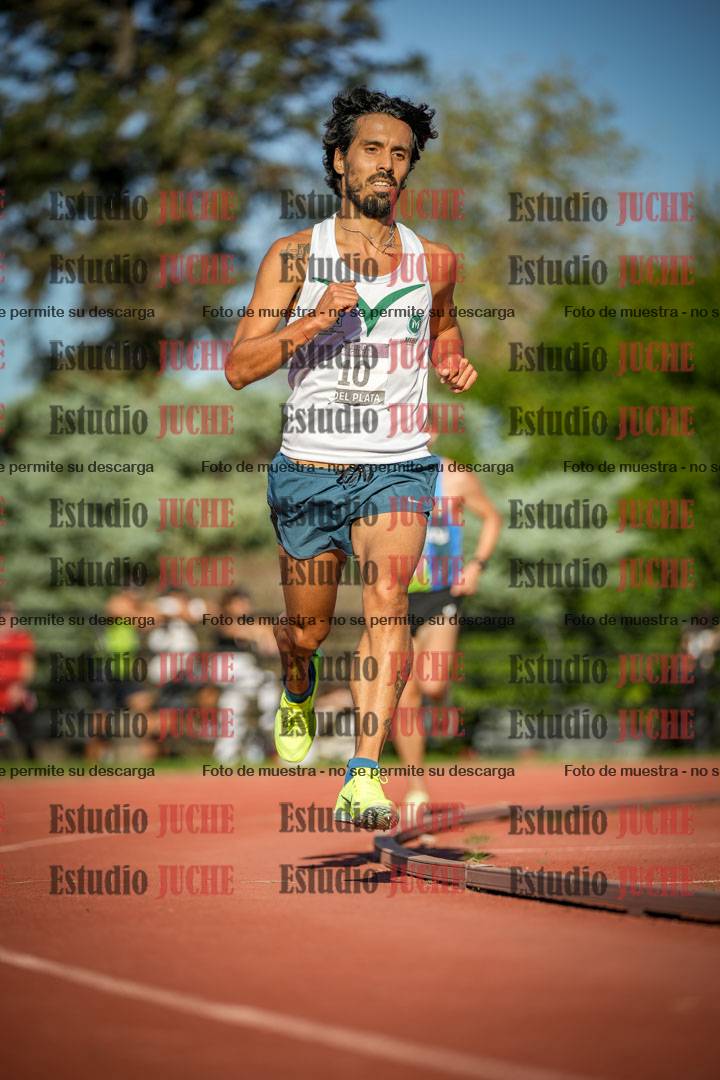 Fotos de los 3000 m llanos de varones