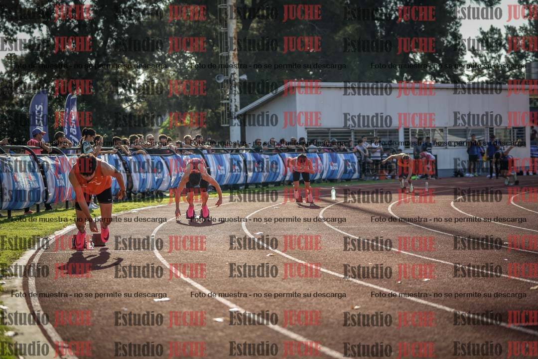 Fotos de los 400 m con vallas de varones