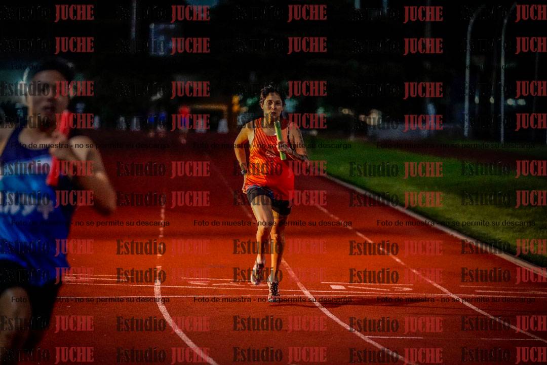 Fotos de las postas 4x100 m mixtas