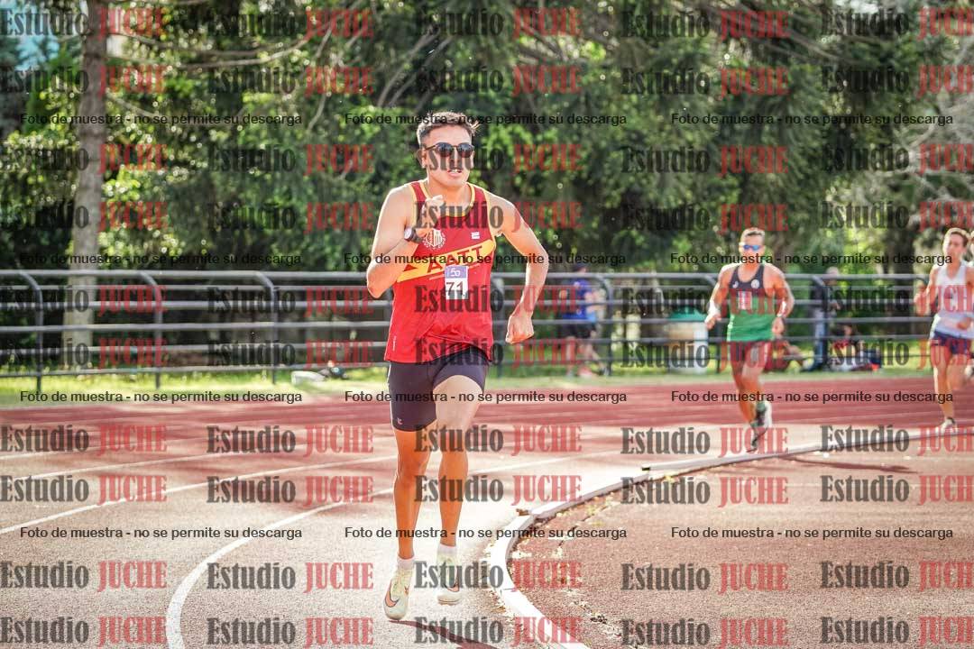 Fotos de los 3000 m llanos de varones