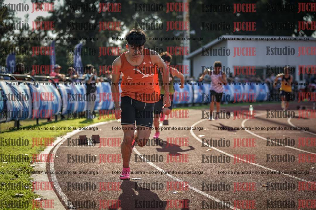 Fotos de los 400 m con vallas de varones