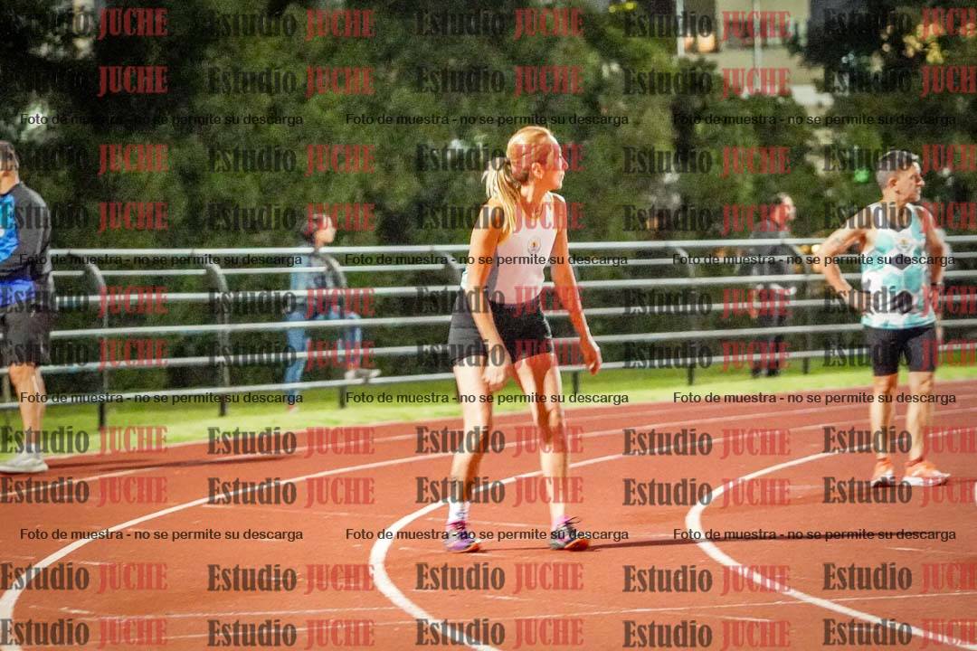 Fotos de las postas 4x100 m mixtas