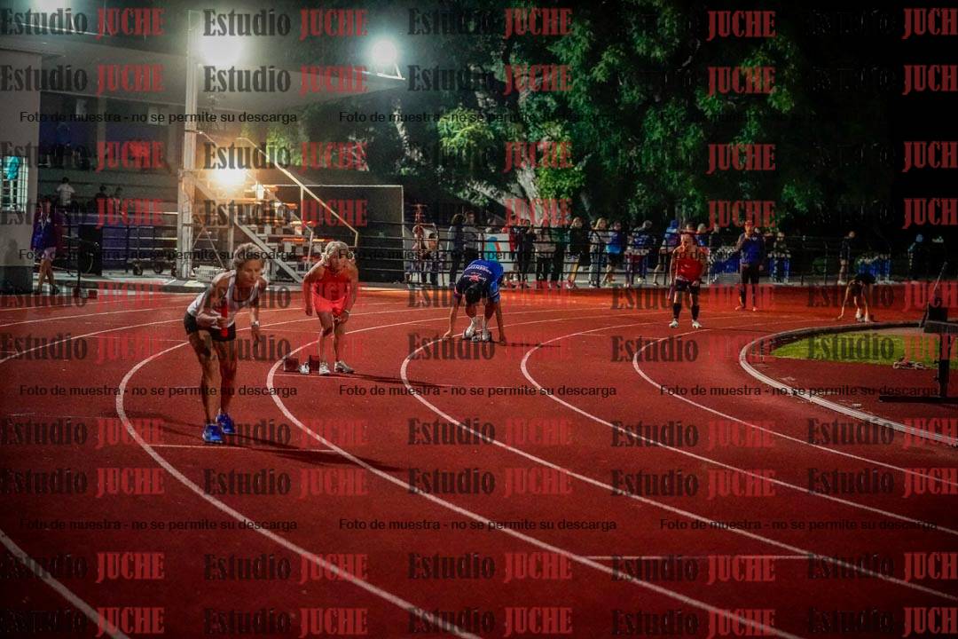 Fotos de las postas 4x100 m mixtas