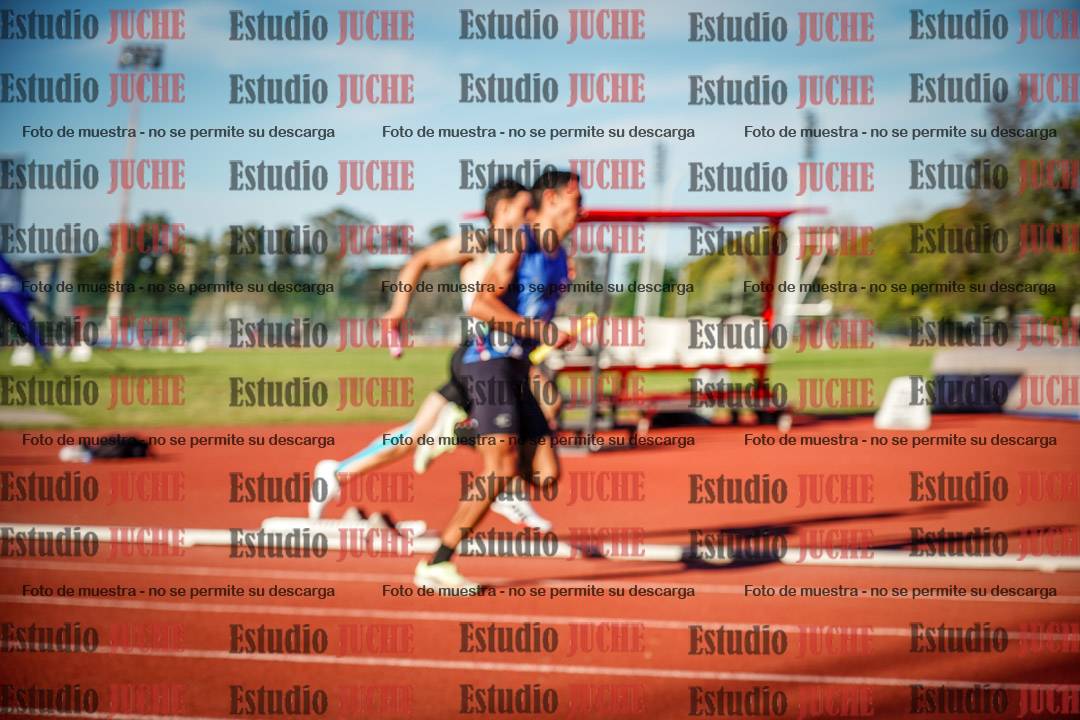 Fotos de las Postas 4x400 m de varones
