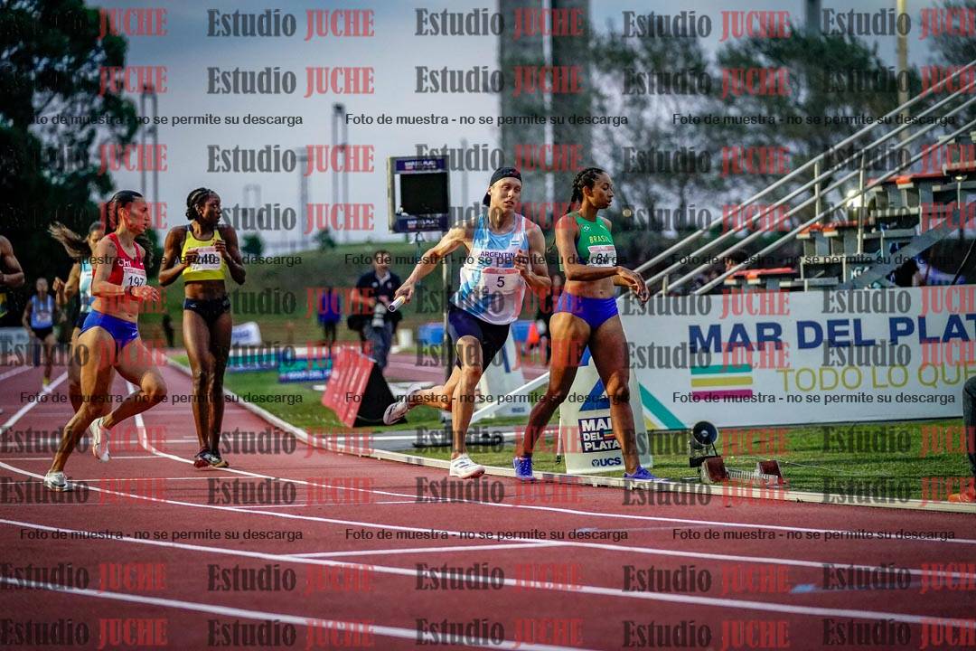 Fotos de los relevos 4x400 m mixtos