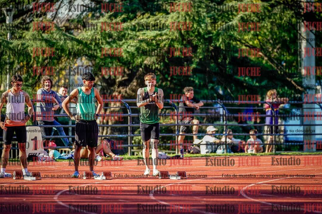 Fotos de los 100 m llanos de varones - FINAL