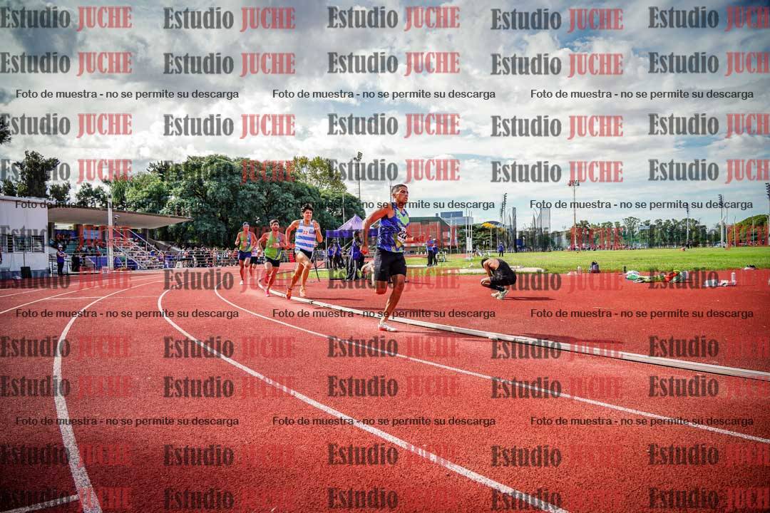 Fotos de los 800 m llanos de varones
