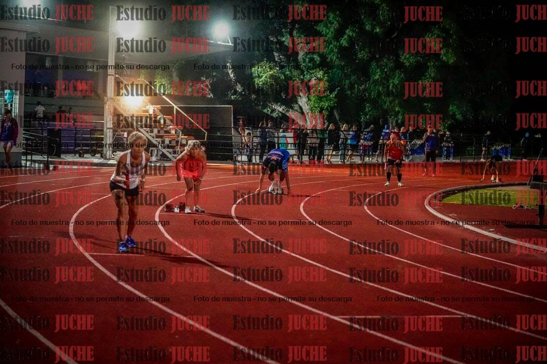 Fotos de las postas 4x100 m mixtas