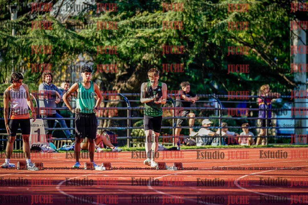 Fotos de los 100 m llanos de varones - FINAL