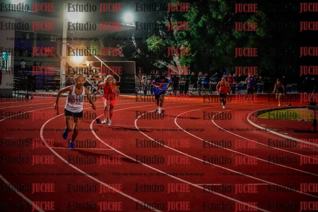 Fotos de las postas 4x100 m mixtas