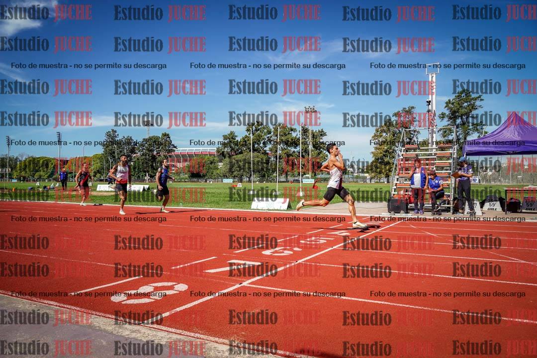Fotos de los 400 m llanos de varones