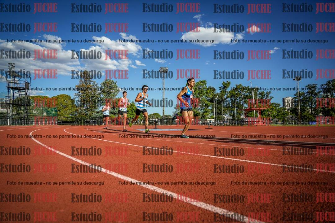 Fotos de los 3000 m llanos de varones
