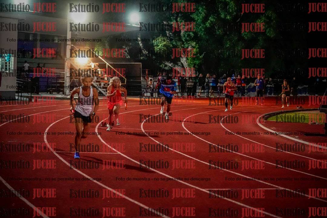 Fotos de las postas 4x100 m mixtas