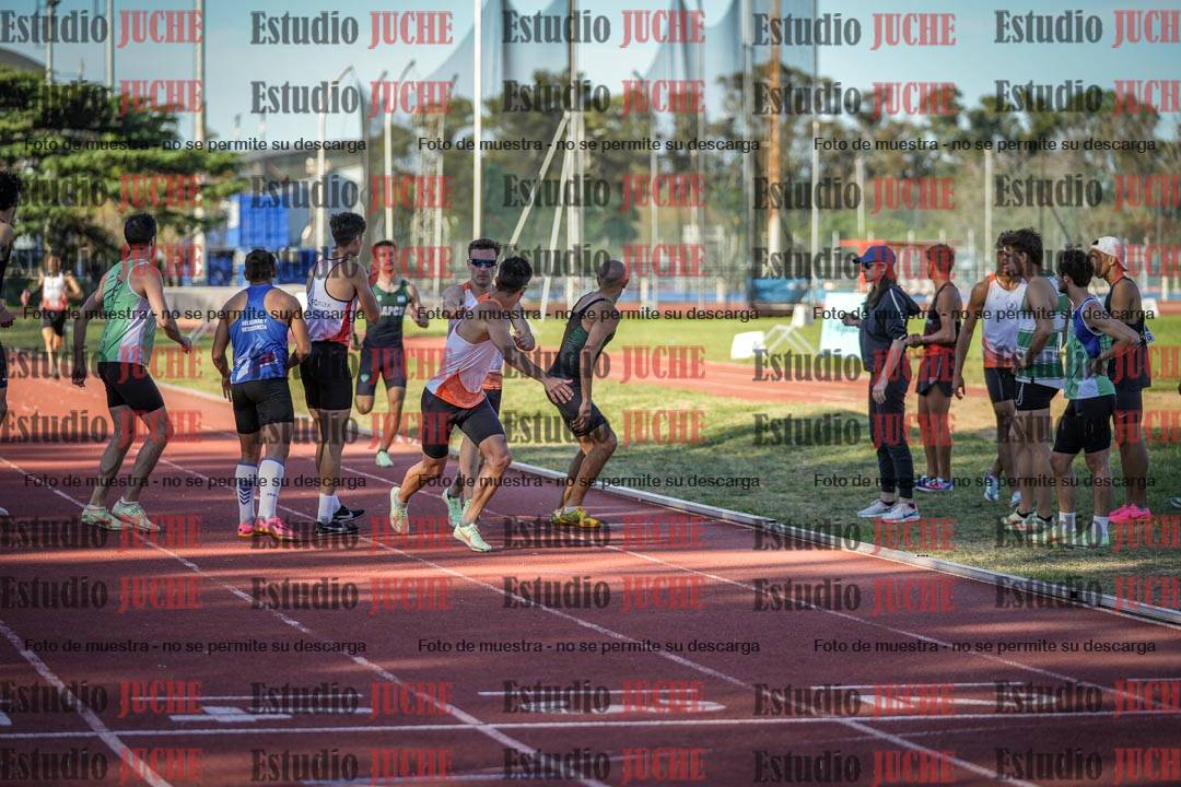 Fotos de las Postas 4x400 m de varones
