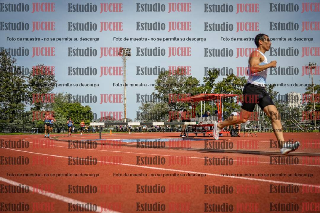 Fotos de los 3000 m llanos de varones