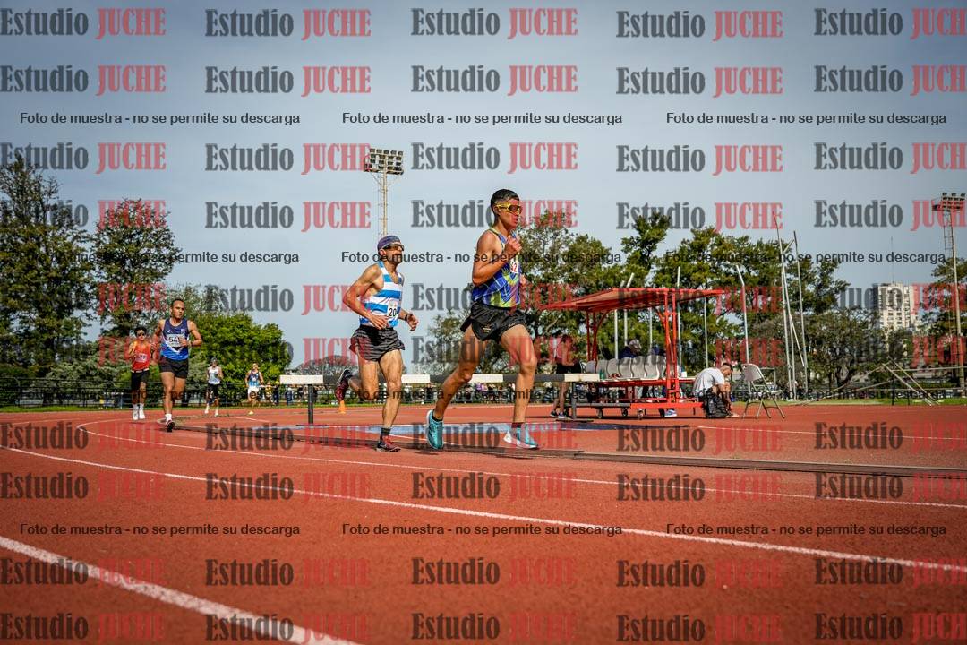 Fotos de los 3000 m llanos de varones