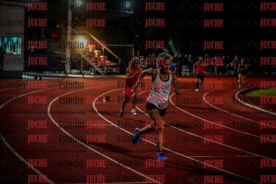 Fotos de las postas 4x100 m mixtas