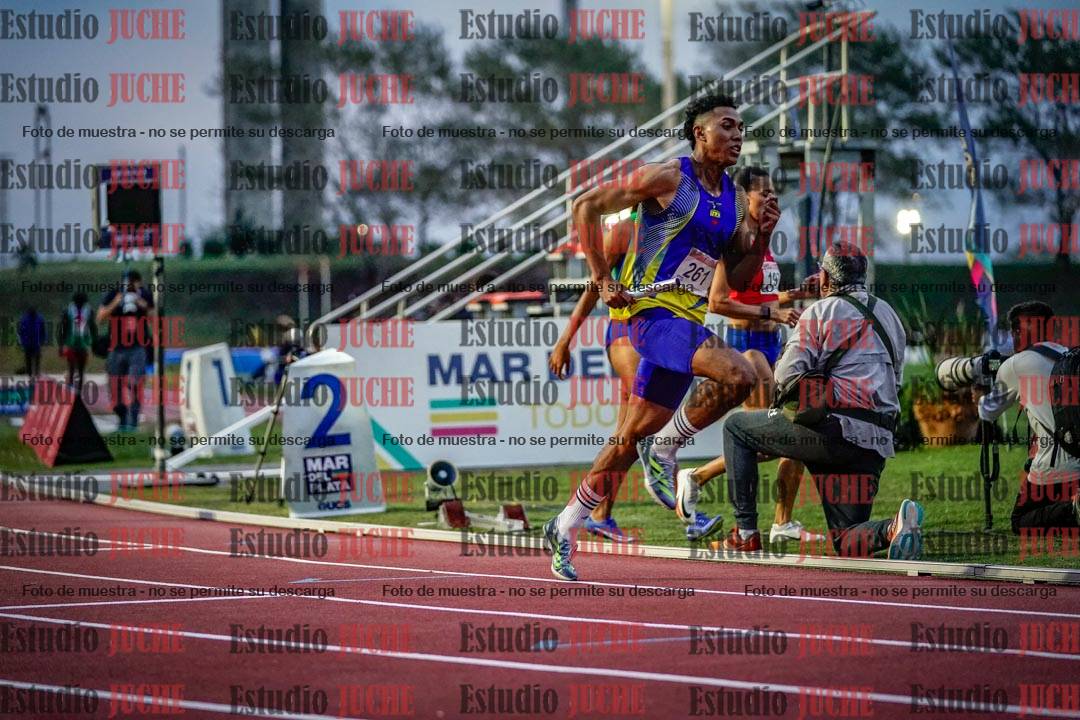 Fotos de los relevos 4x400 m mixtos