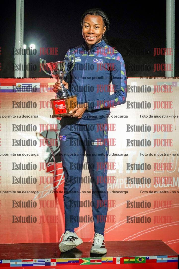 Fotos de algunos extras y podios del día 3