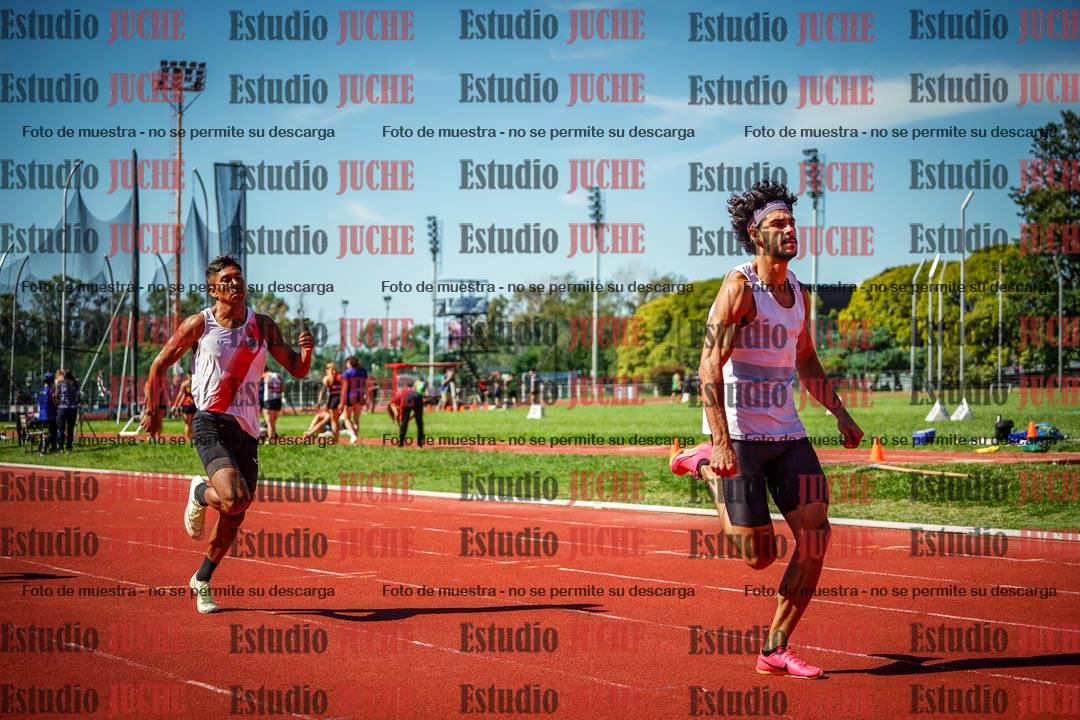 Fotos de los 400 m llanos de varones