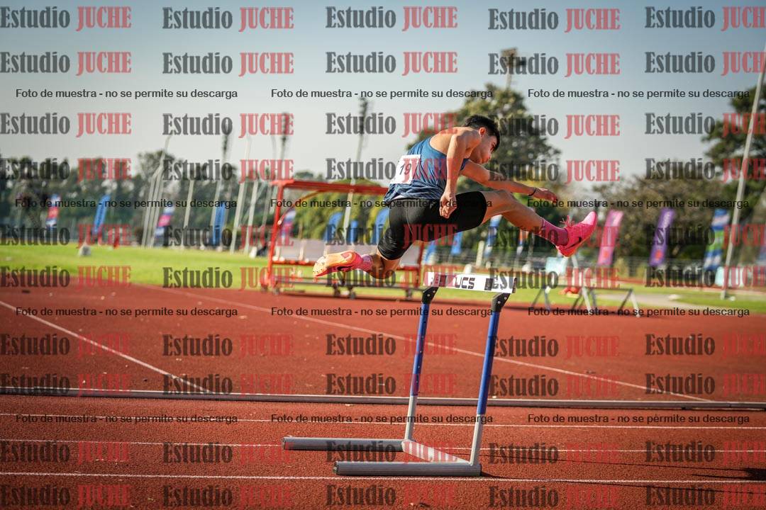 Fotos de los 400 m con vallas de varones