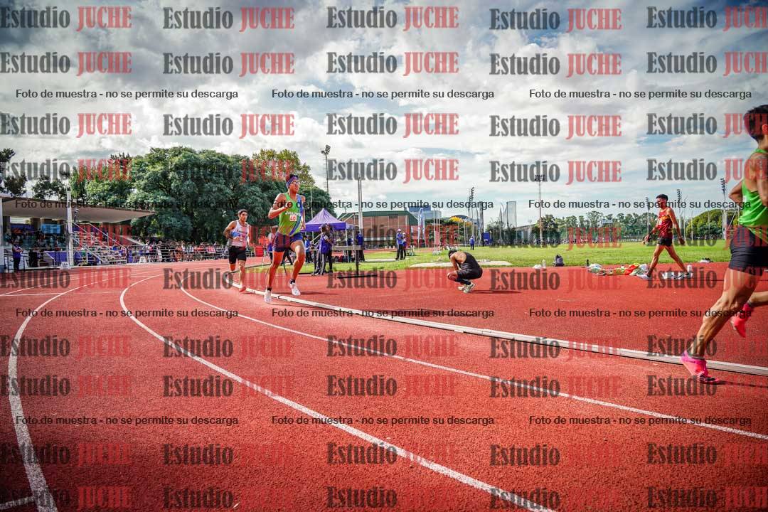 Fotos de los 800 m llanos de varones