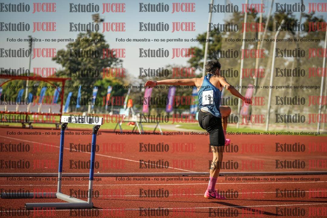 Fotos de los 400 m con vallas de varones