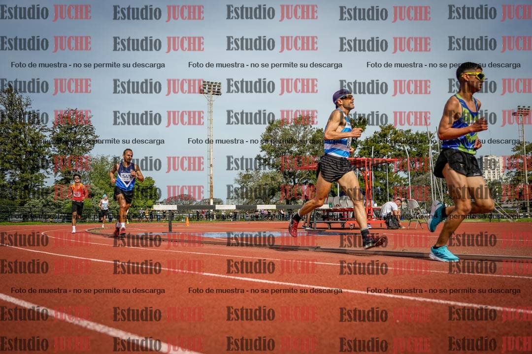 Fotos de los 3000 m llanos de varones
