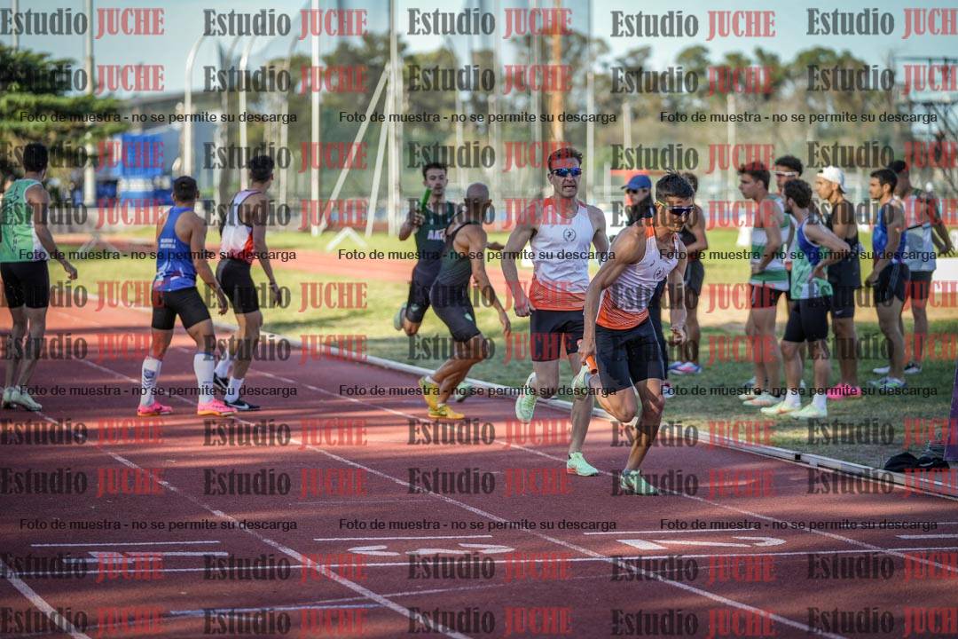 Fotos de las Postas 4x400 m de varones