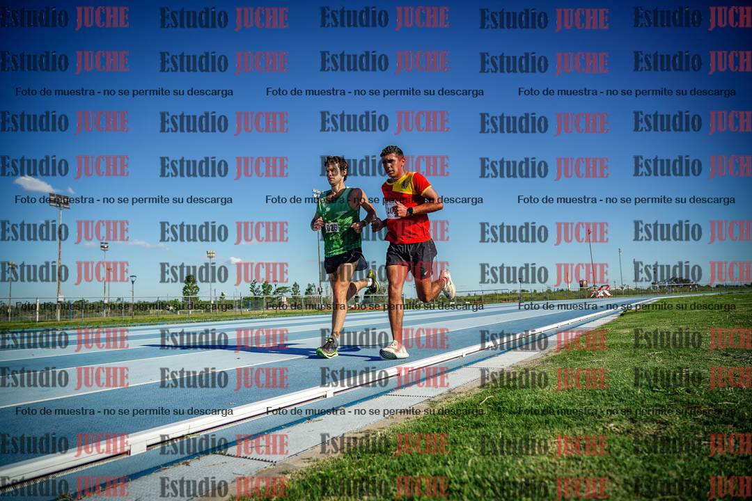 Fotos de los 3000 m llanos de varones