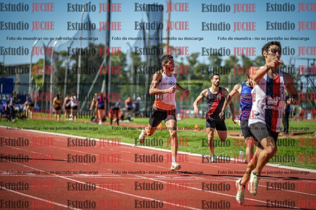 Fotos de los 400 m llanos de varones