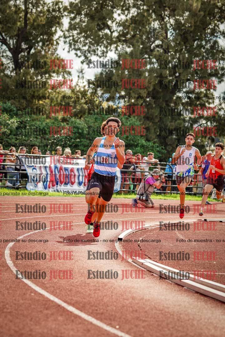 Fotos de los 800 m llanos de varones