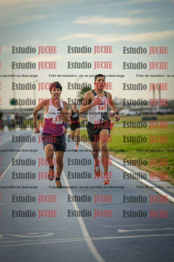 Fotos de los 1500 m llanos de varones