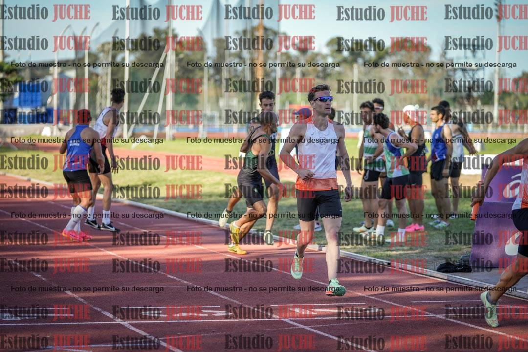 Fotos de las Postas 4x400 m de varones