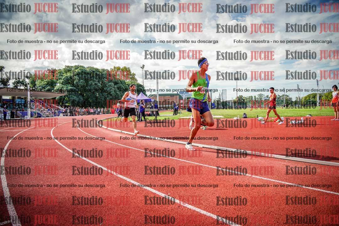 Fotos de los 800 m llanos de varones