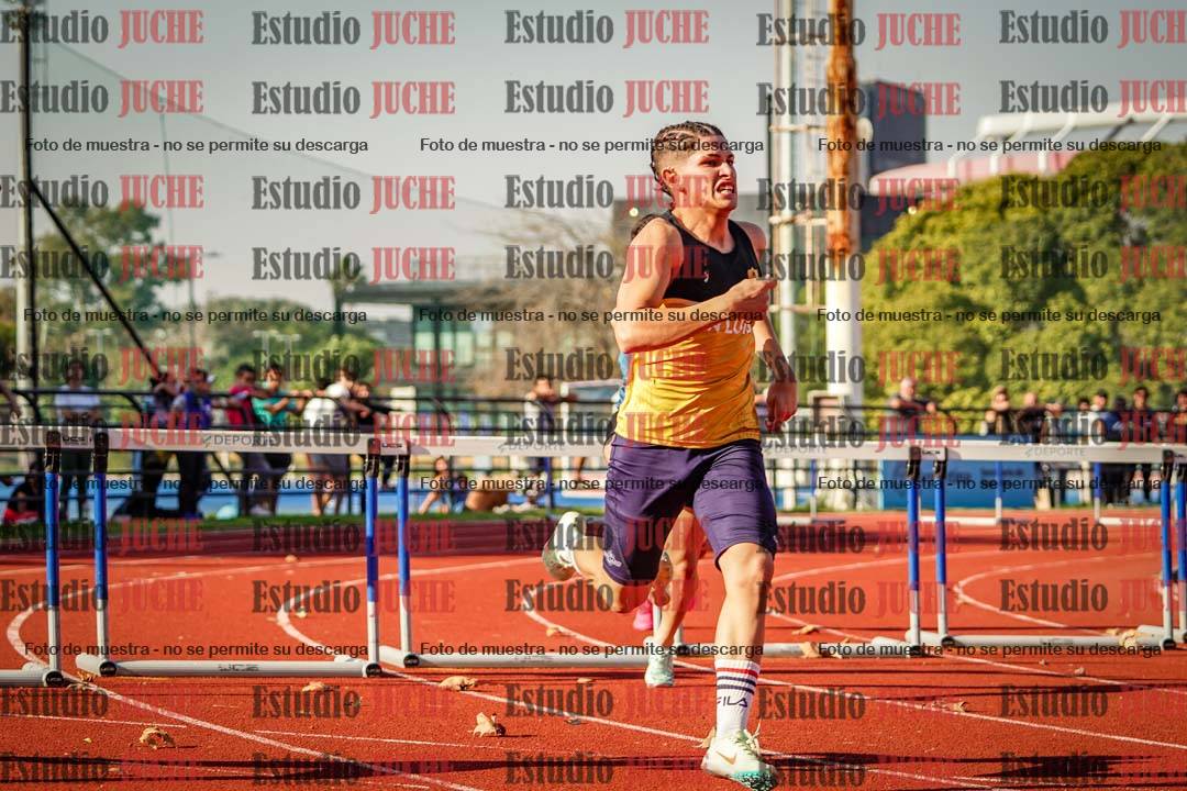 Fotos de los 400 m con vallas de varones
