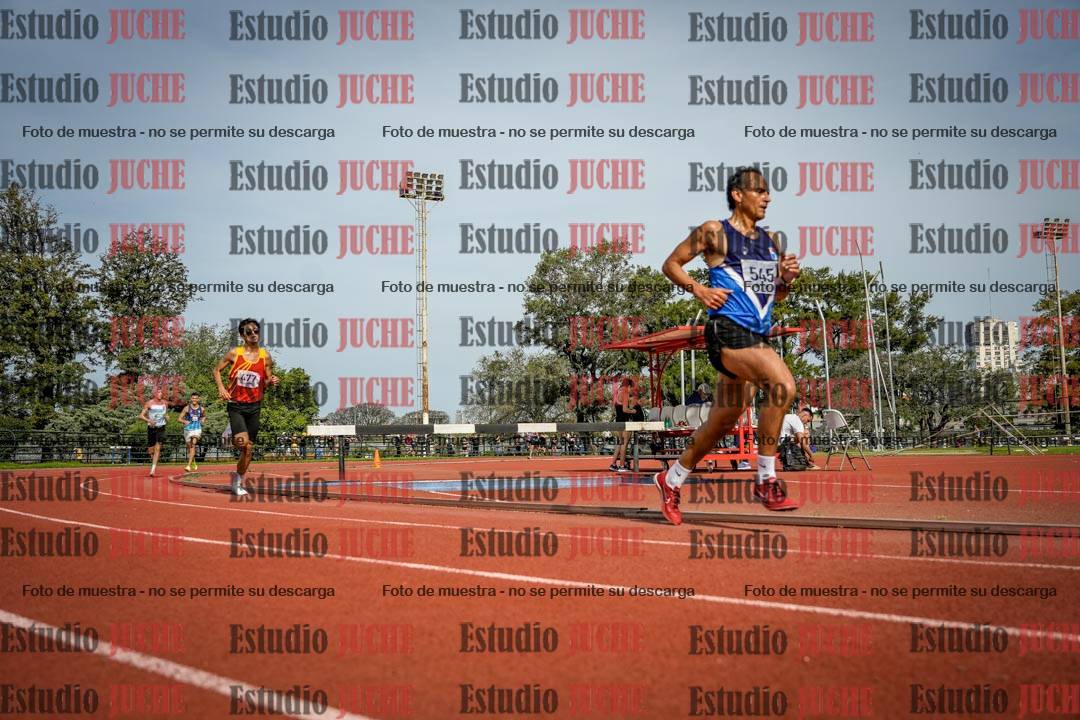 Fotos de los 3000 m llanos de varones