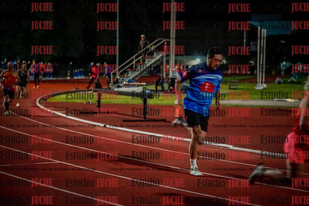 Fotos de las postas 4x100 m mixtas