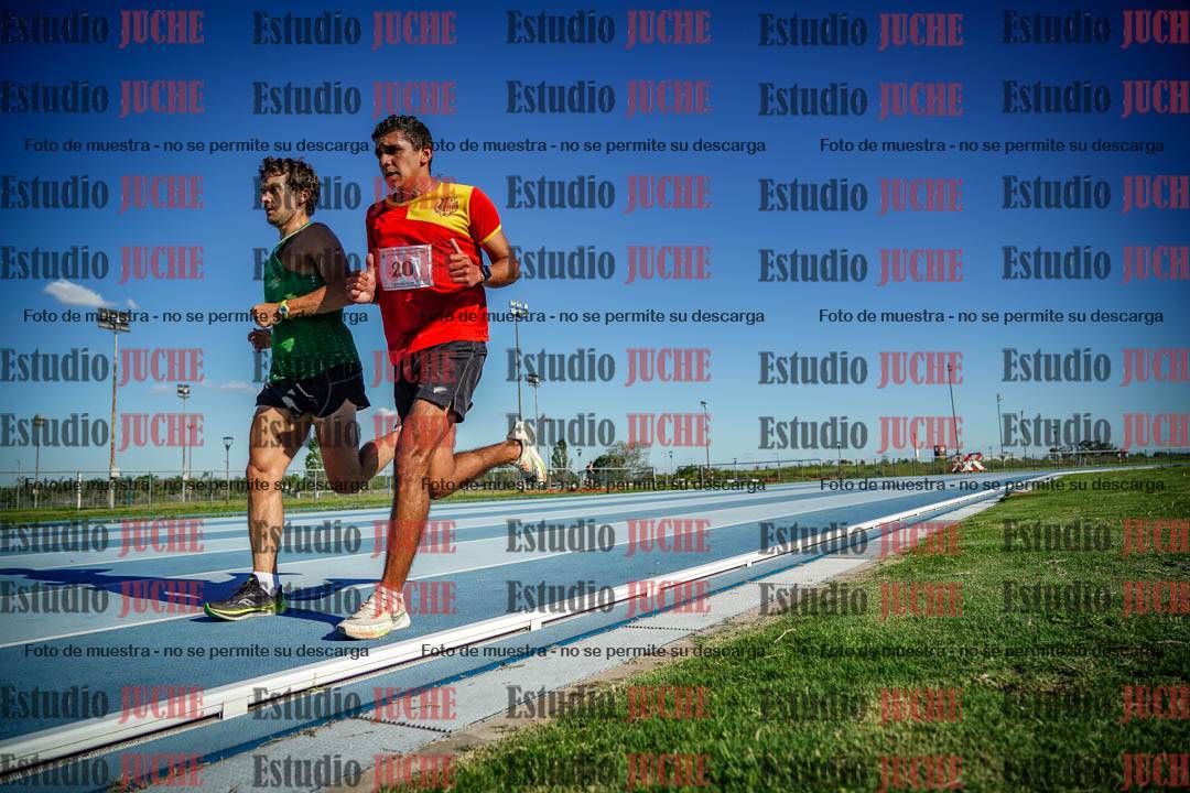 Fotos de los 3000 m llanos de varones