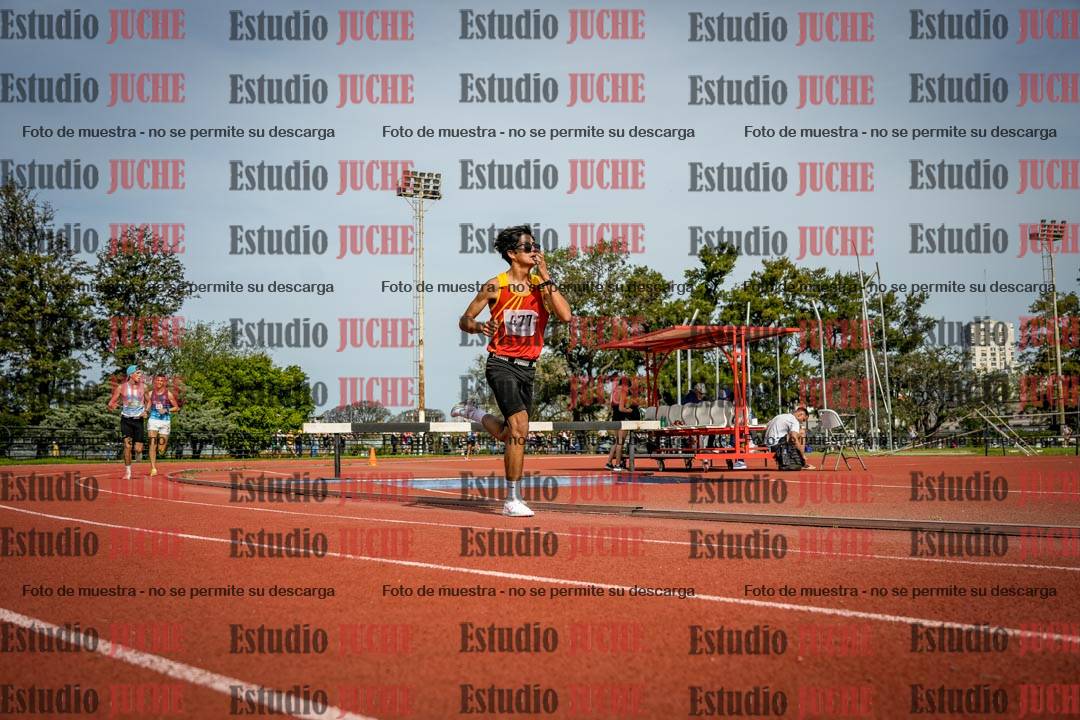 Fotos de los 3000 m llanos de varones