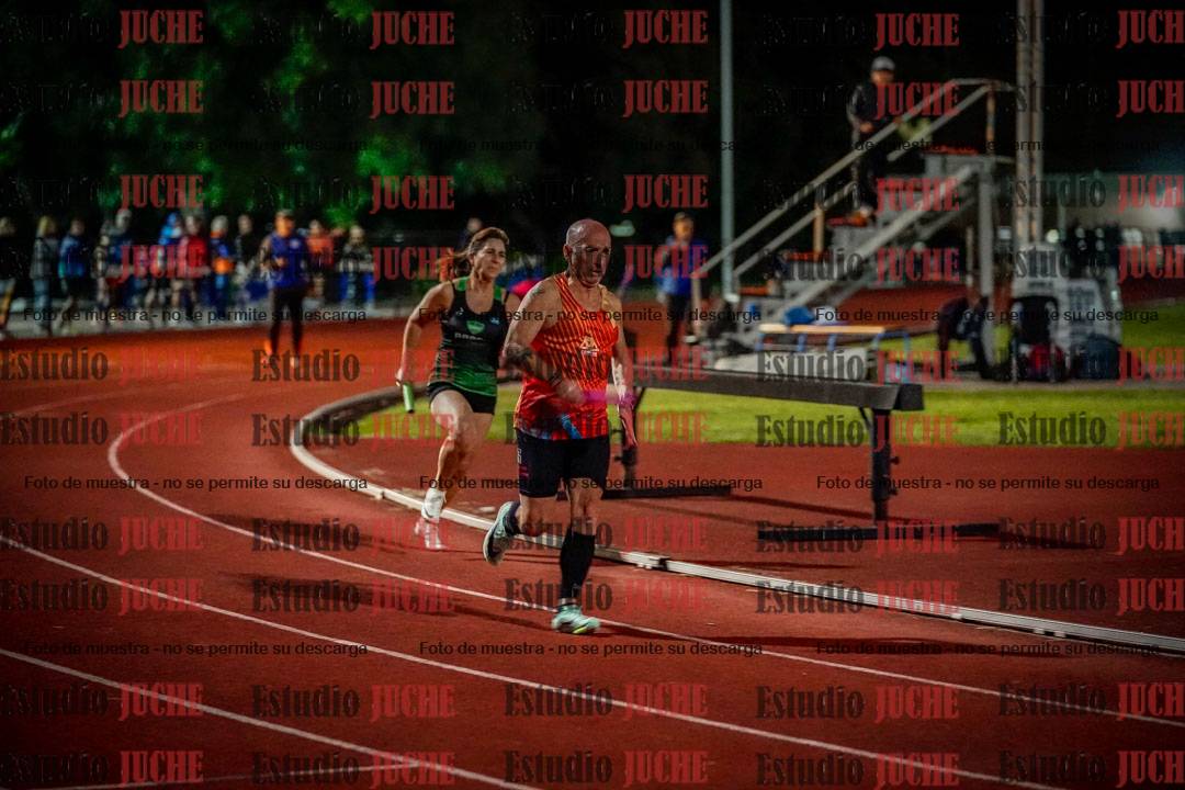 Fotos de las postas 4x100 m mixtas