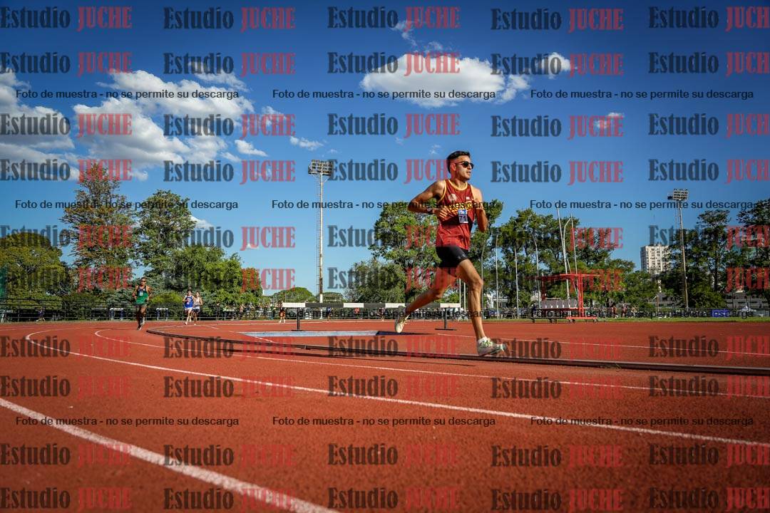 Fotos de los 3000 m llanos de varones