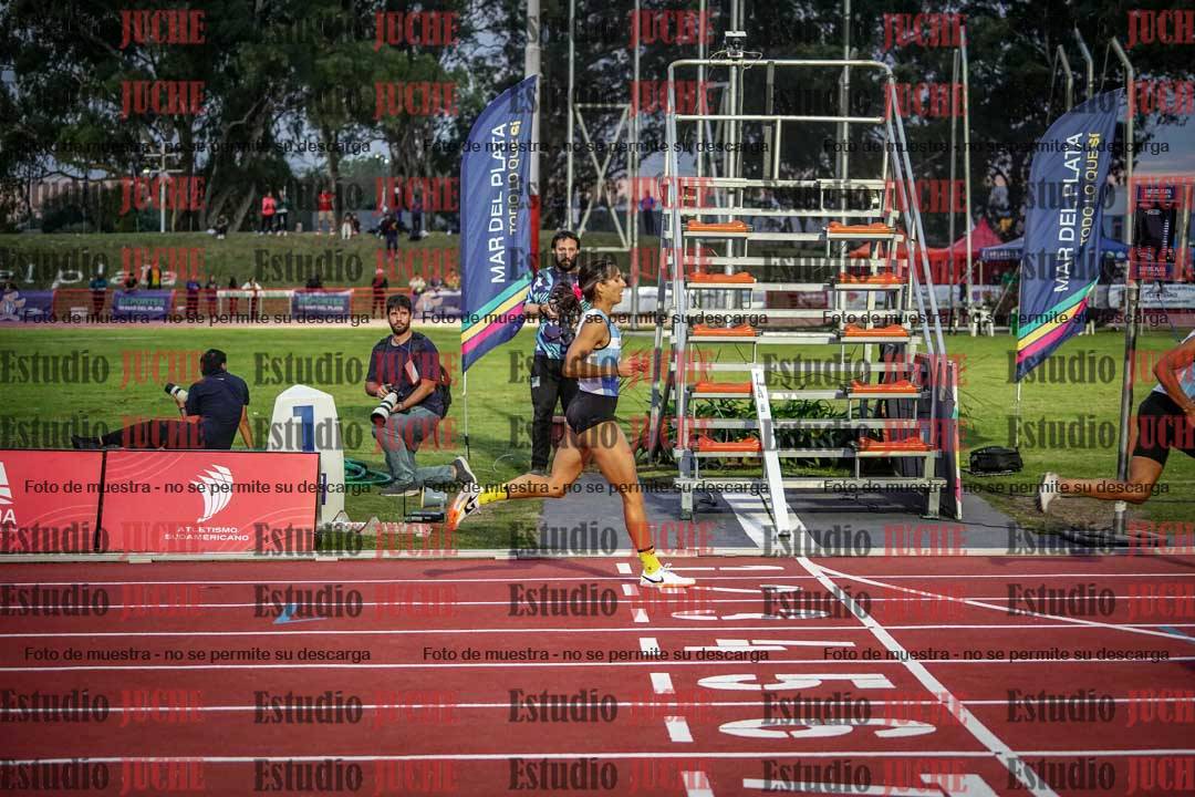 Fotos de los relevos 4x400 m mixtos