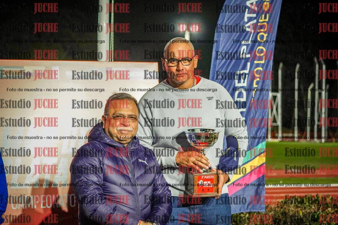 Fotos de algunos extras y podios del día 3