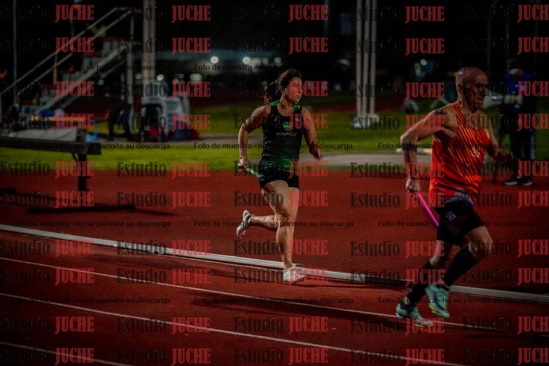 Fotos de las postas 4x100 m mixtas