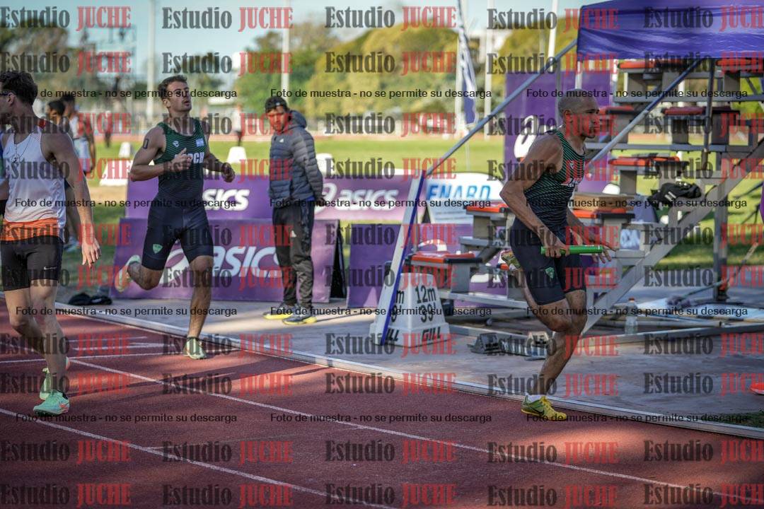 Fotos de las Postas 4x400 m de varones