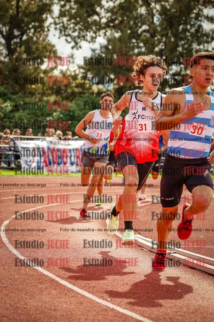 Fotos de los 800 m llanos de varones